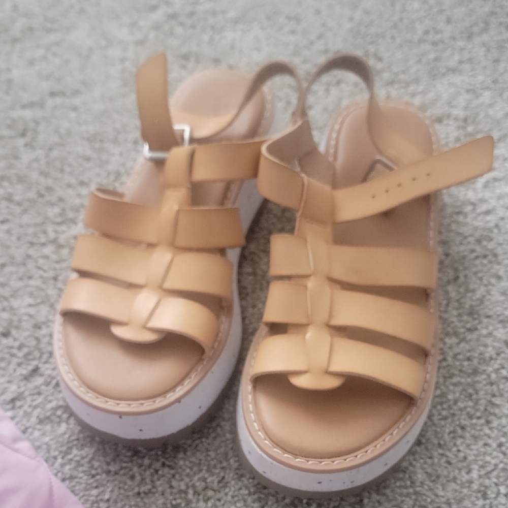 Women's Tan Sandals